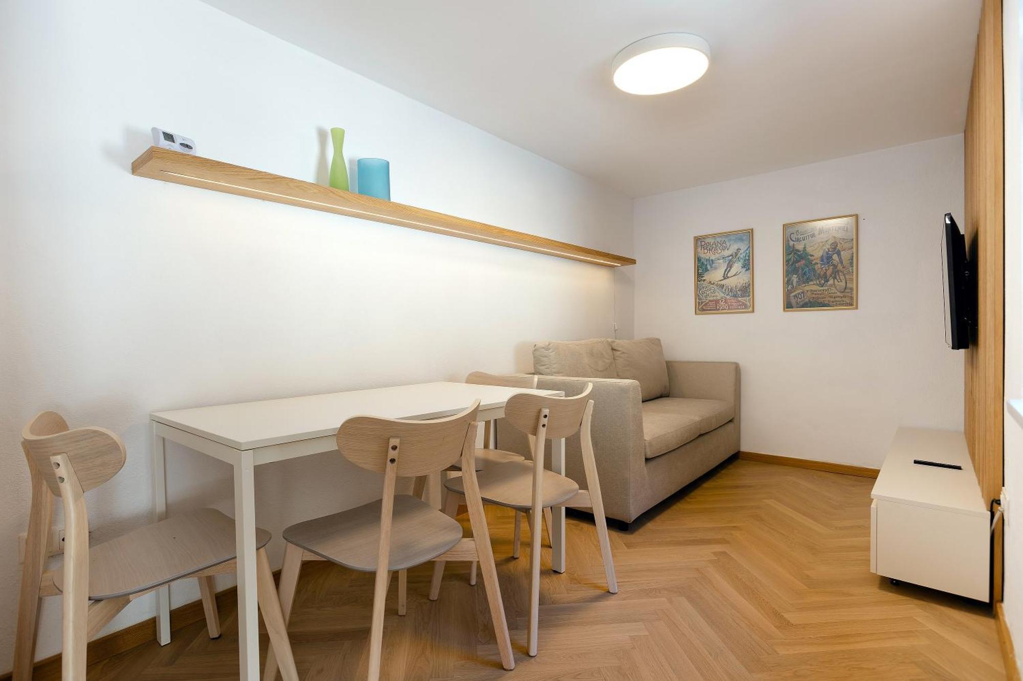 Aparthotel House 66 Braşov Esterno foto